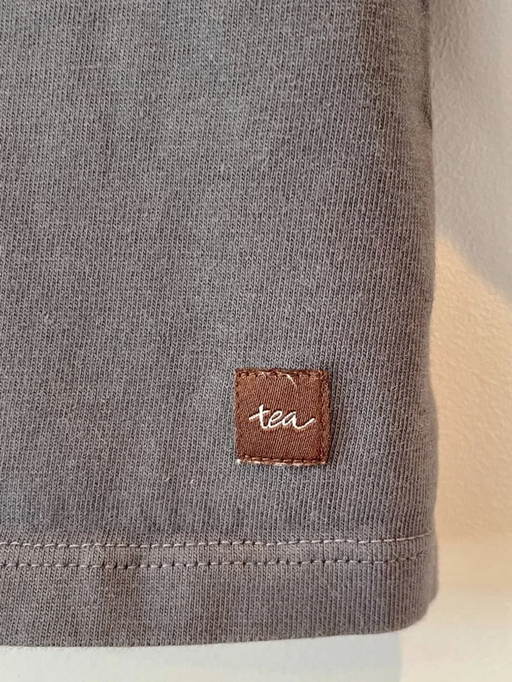 Tea Collection Gray Long Sleeve Tee with Metallic Dog Graphic - Sz 9-12m